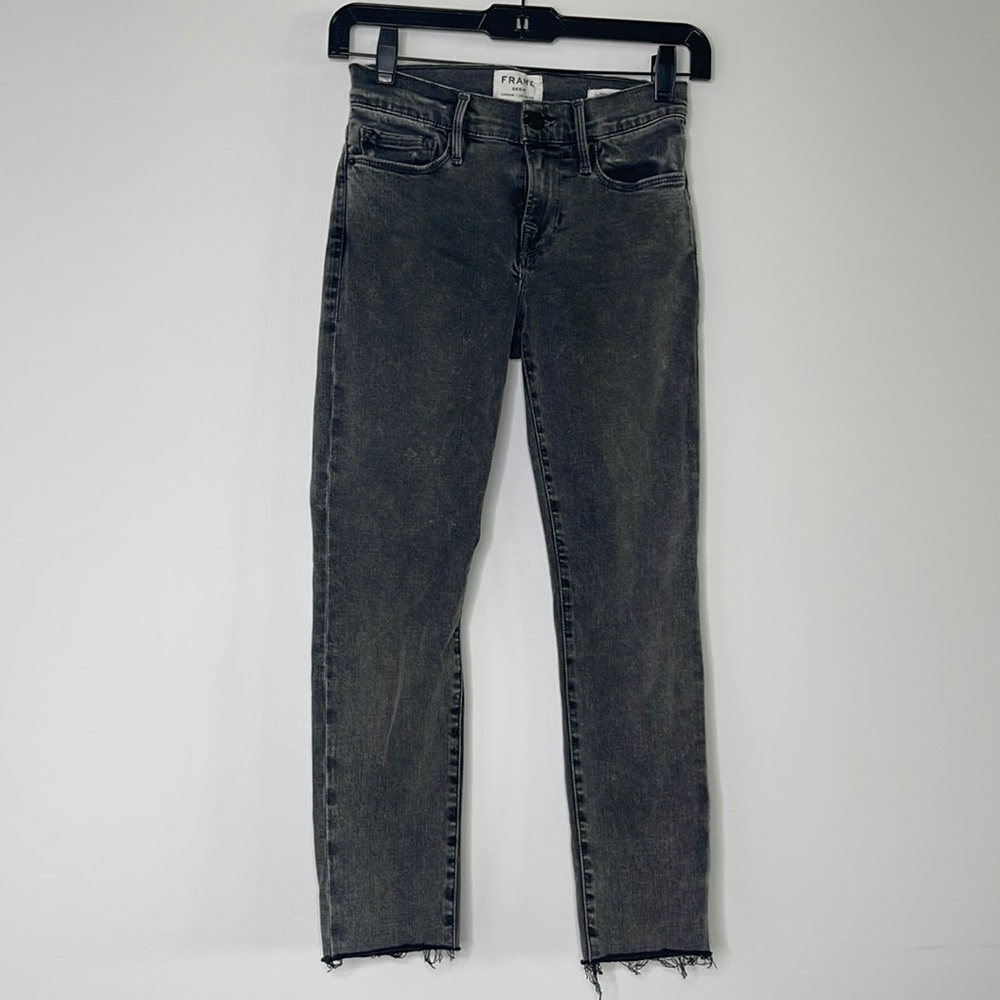 Frame Le Skinny de Jeanne Size 25 grey wash Cropped *see measurements